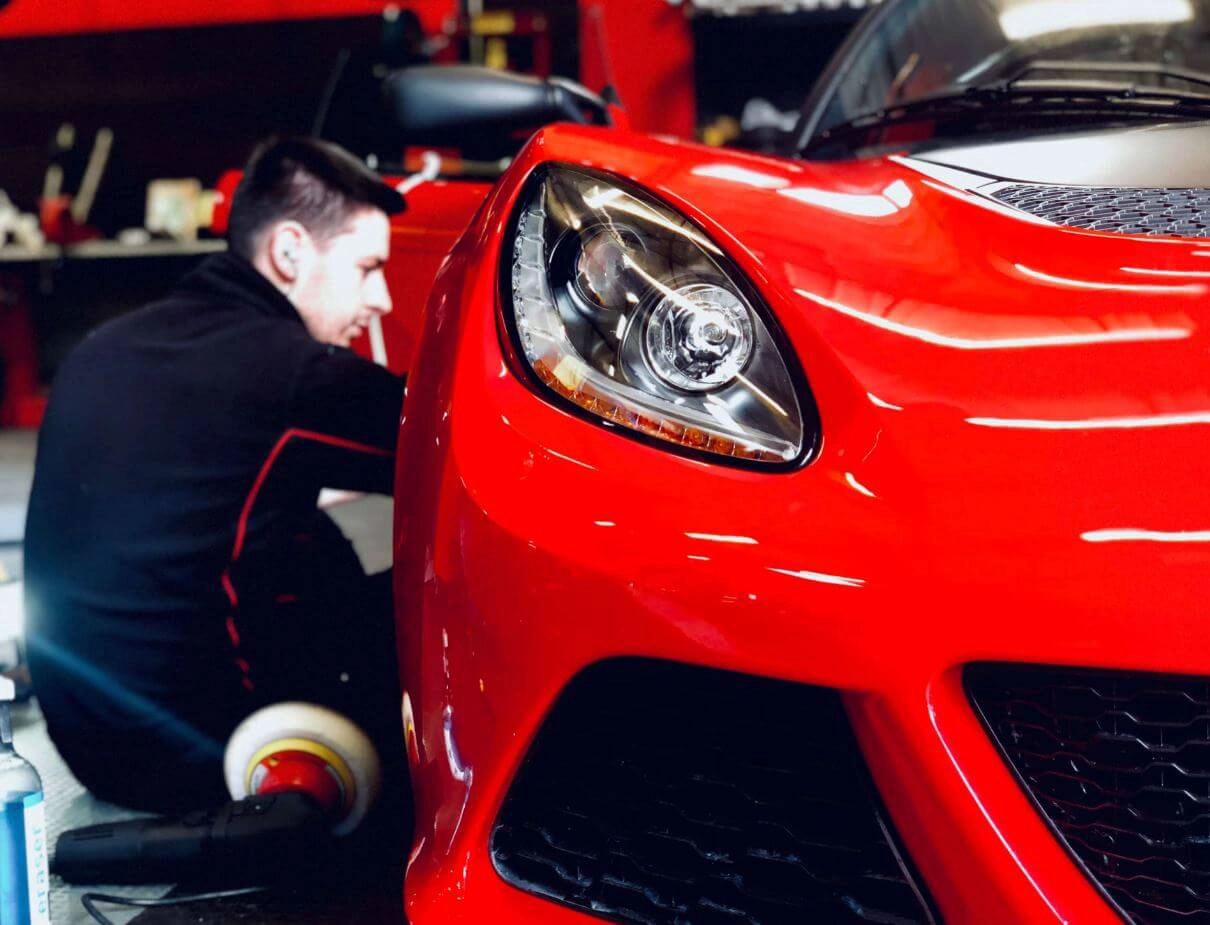 Atelier entretien voitures sportives et supercars limoges